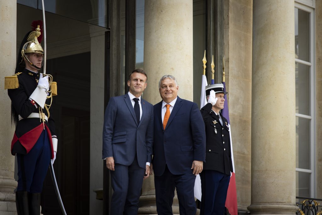 Viktor Orbán verhandelt mit dem französischen Präsidenten post's picture
