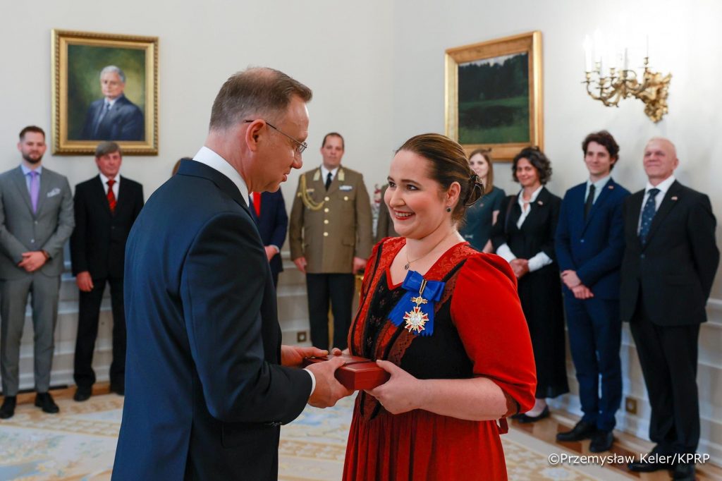 Ungarische Botschafterin in Warschau vom polnischen Staatsoberhaupt geehrt post's picture