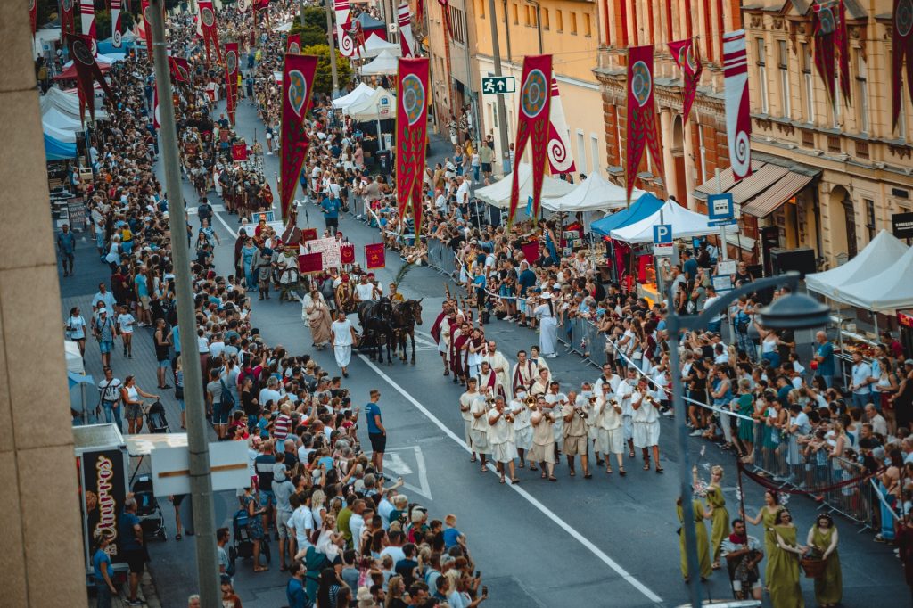 Historischer Karneval Savaria verbindet römische Antike und Gegenwart post's picture