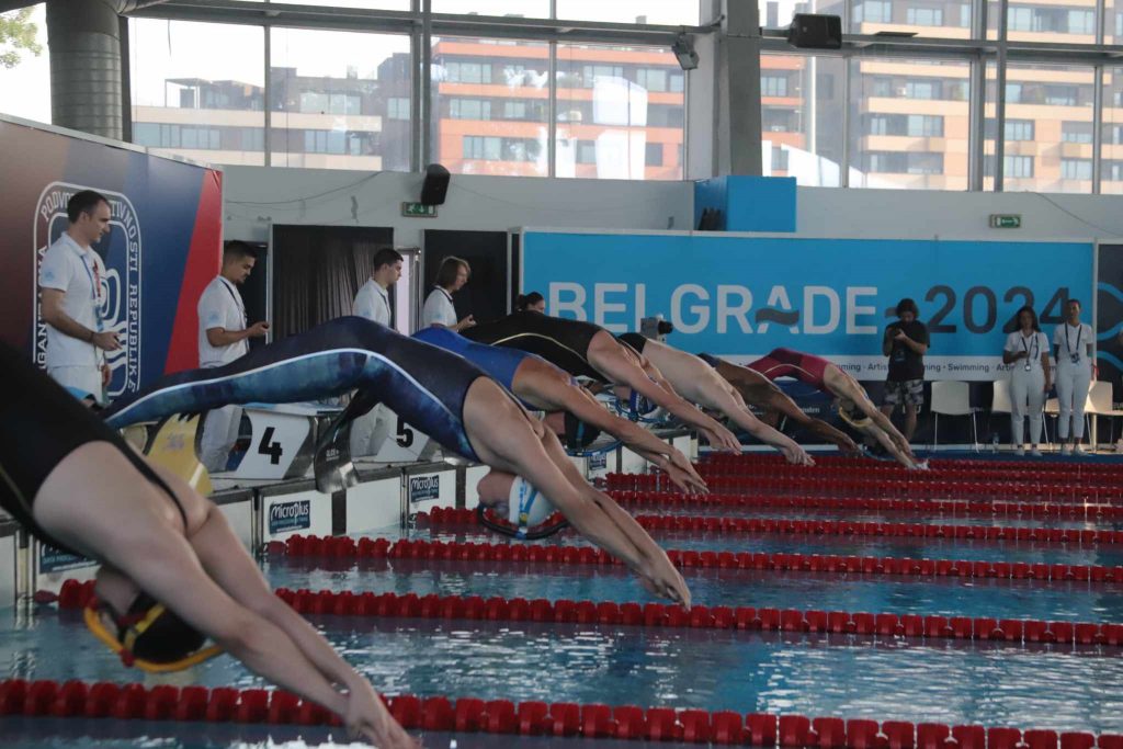 Vierzehn ungarische Medaillen und ein Weltrekord bei den Weltmeisterschaften im Flossenschwimmen post's picture