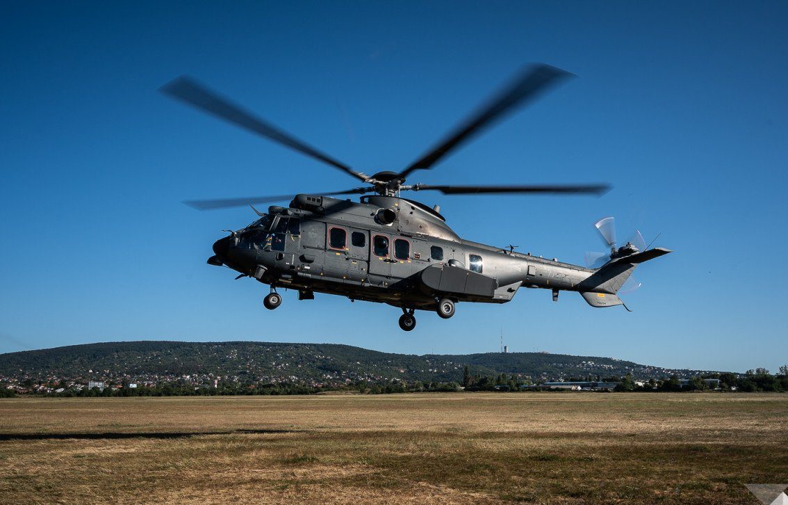 Streitkräfte verstärken Lufttransportaufgaben der EUFOR mit einem neuen Hubschrauber