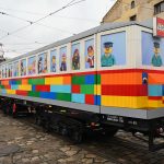 Lebensgroße LEGO-Straßenbahn in Budapest enthüllt