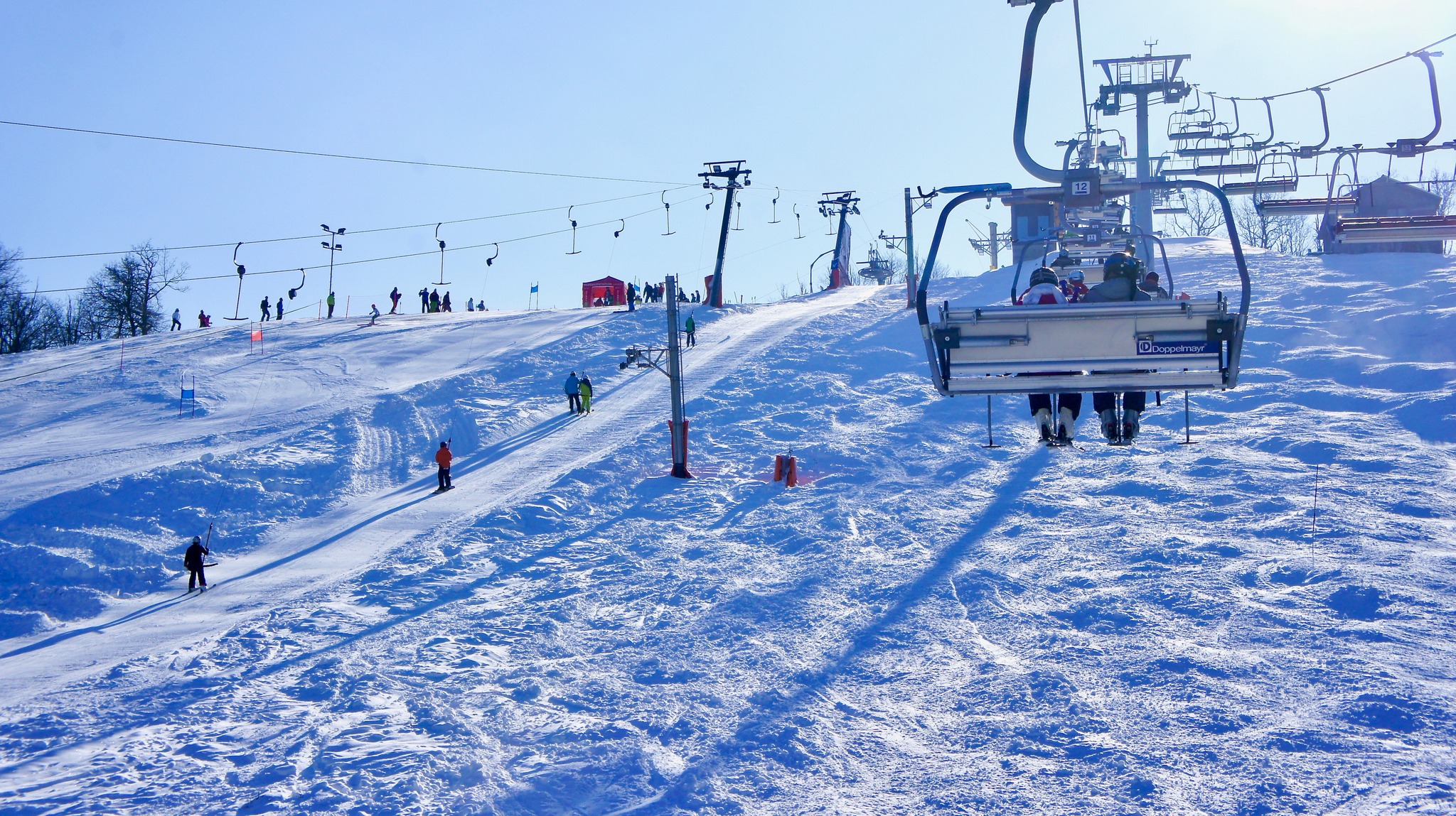 Ab auf die Piste! Skisaison in Mátraszentistván eröffnet