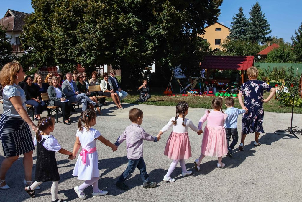 Gehaltserhöhung für Lehrer und Kindergärtnerinnen wird ab Januar fortgesetzt post's picture