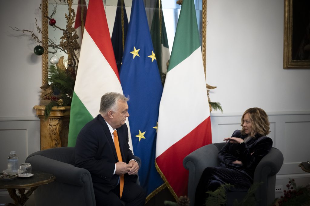 Giorgia Meloni im Gespräch mit Viktor Orbán in Rom post's picture