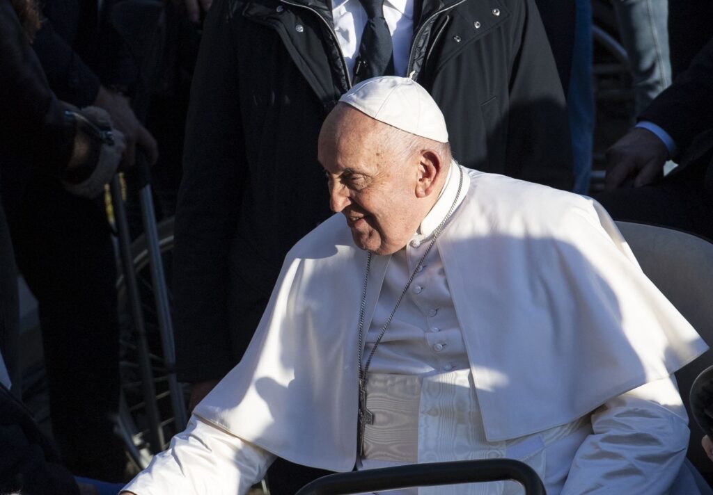 Papst Franziskus empfängt im Vatikan den Erzabt von Pannonhalma post's picture