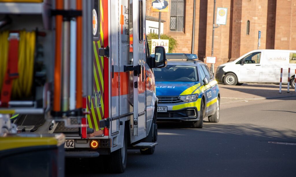 Trauer und Fassungslosigkeit nach der tödlichen Messerattacke in Deutschland post's picture