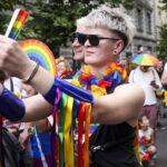 Mit der Annahme einer Gesetzesänderung würde Pride-Parade gegen Kinderschutzgesetz verstoßen